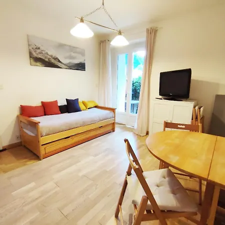 Le Petit Venasque, T2, Jardin, Parking, 4 Personnes Apartmán